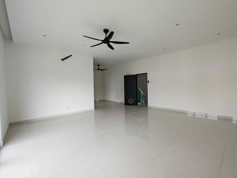 Rumah Teres 2-Tingkat untuk Dijual di Setia Tropika (Johor Bahru) - Ray Wong - Living Room - PropertyGuru.com.my
