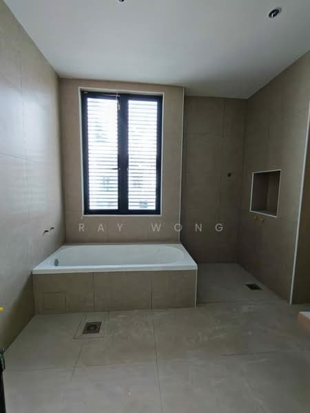 Rumah Teres 2-Tingkat untuk Dijual di Setia Tropika (Johor Bahru) - Ray Wong - Bathroom - PropertyGuru.com.my