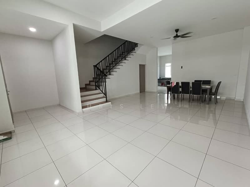 Rumah Teres 2-Tingkat untuk Disewa di Lahat (Perak) - CHRIS LEW - Living Room - PropertyGuru.com.my