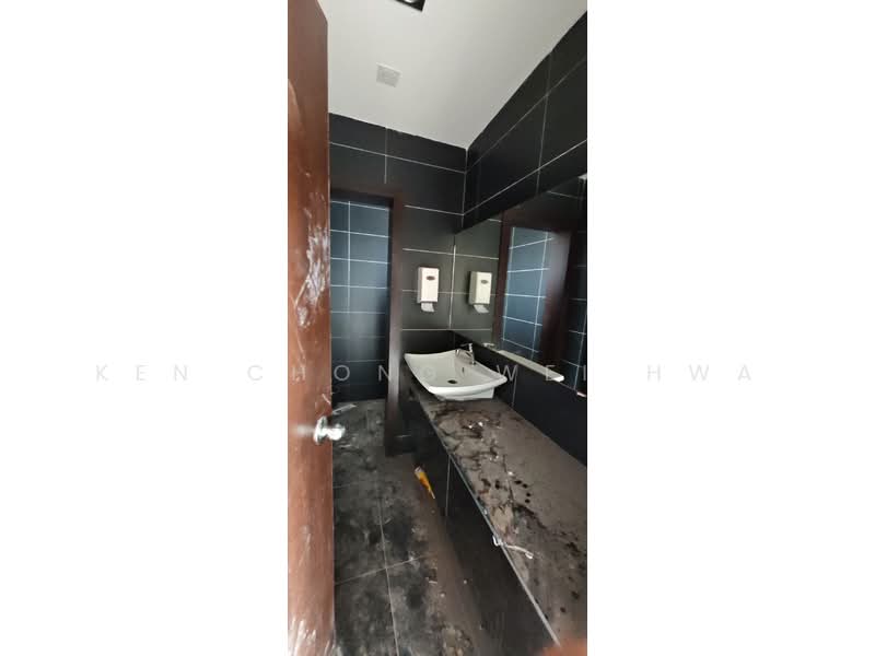 Office for Rent in Kota Kinabalu (Sabah) - KEN CHONG WEI HWA - Bathroom - PropertyGuru.com.my