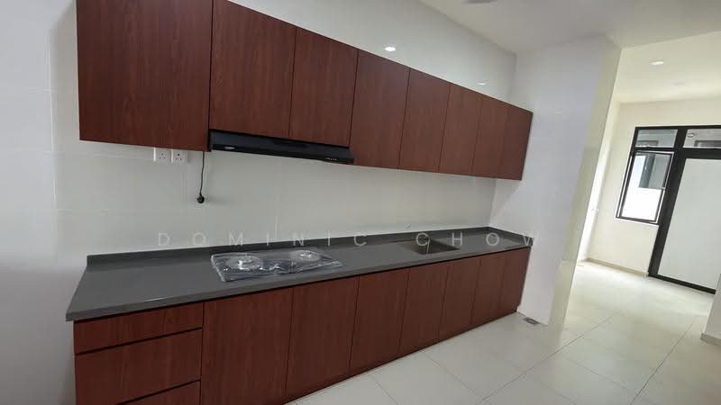 Rumah Berkembar untuk Disewa di Taman Gaya (Ulu Tiram) - Dominic Chow - Kitchen - PropertyGuru.com.my