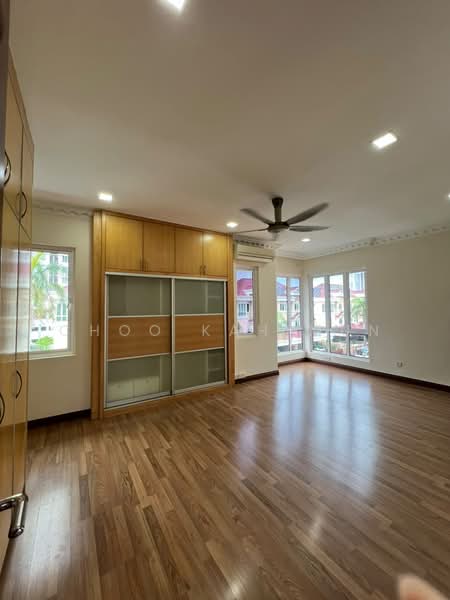 Semi-Detached House for Sale in Taman Naga Emas (Salak South) - Choo Kah Mun - Bedroom - PropertyGuru.com.my