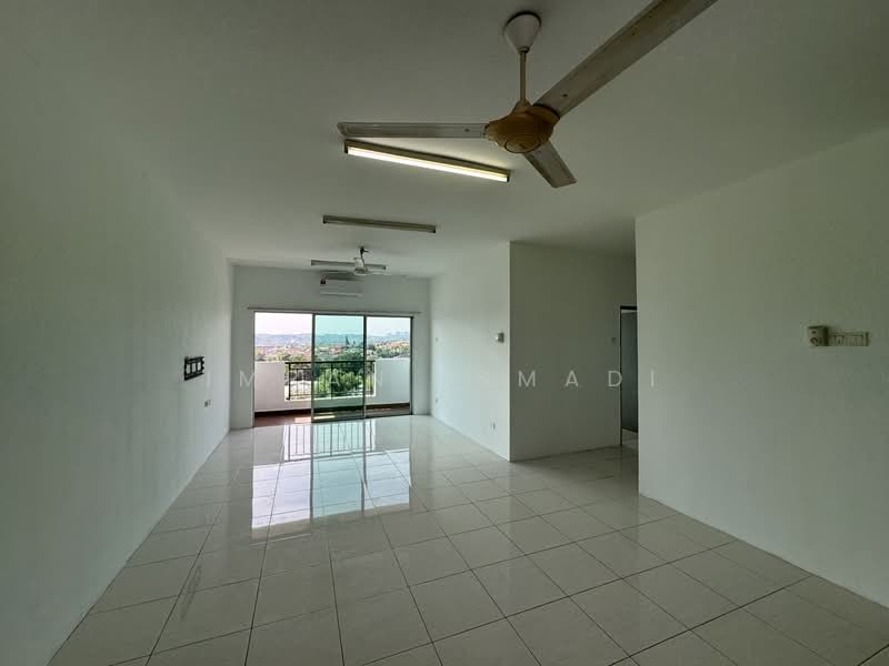 Pangsapuri untuk Disewa di Pangsapuri Anggun - Imran Ismadi - Living Room - PropertyGuru.com.my