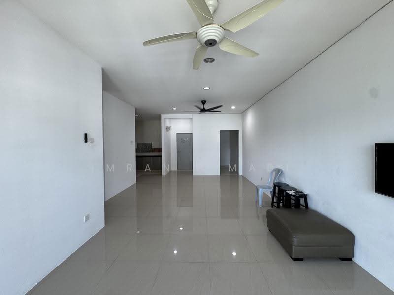 Pangsapuri untuk Disewa di Pangsapuri Anggun - Imran Ismadi - Living Room - PropertyGuru.com.my