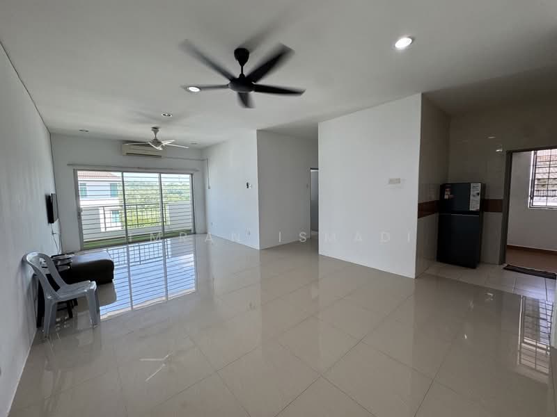 Pangsapuri untuk Disewa di Pangsapuri Anggun - Imran Ismadi - Living Room - PropertyGuru.com.my