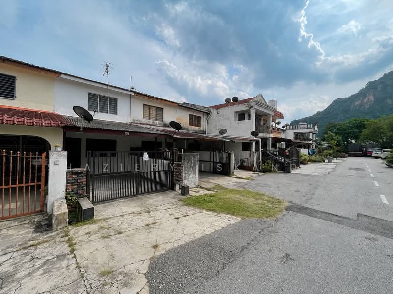 2-storey Terraced House for Sale in Batu Caves (Selangor) - Shaziery Iskandar - Exterior - PropertyGuru.com.my