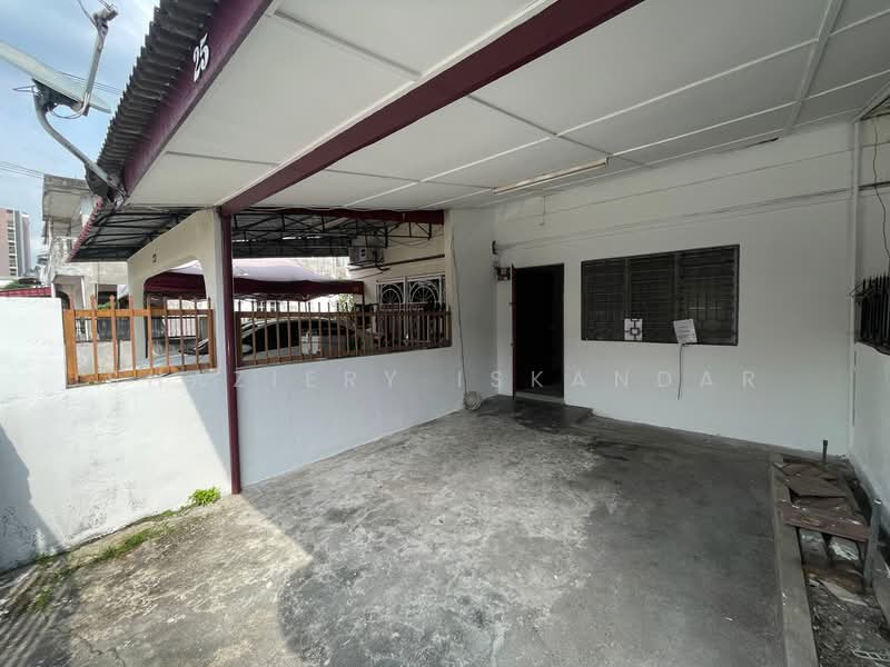 2-storey Terraced House for Sale in Batu Caves (Selangor) - Shaziery Iskandar - Exterior - PropertyGuru.com.my