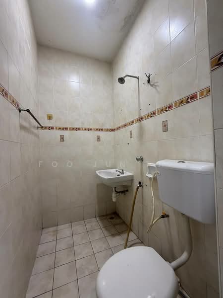 2-storey Terraced House for Sale in Austin Perdana (Tebrau) - Foo Jun Tao - Bathroom - PropertyGuru.com.my