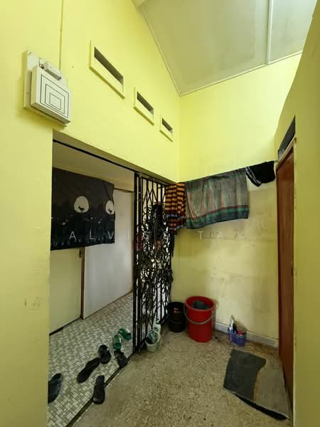 Rumah Teres 1-Tingkat untuk Dijual di Taman Abad (Johor Bahru) - Alviss Tay - Entrance - PropertyGuru.com.my
