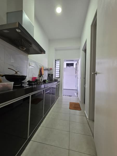 Cluster House for Sale in Bukit Indah (Iskandar Puteri (Nusajaya)) - Sharon Ng - Kitchen - PropertyGuru.com.my