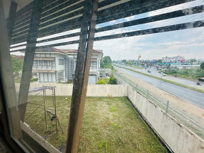 Bungalow House for Sale in Bandar Bukit Mahkota (Bangi) - Amirun Kinanah - Exterior - PropertyGuru.com.my