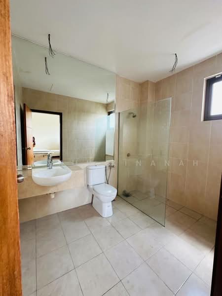 Bungalow House for Sale in Bandar Bukit Mahkota (Bangi) - Amirun Kinanah - Bathroom - PropertyGuru.com.my