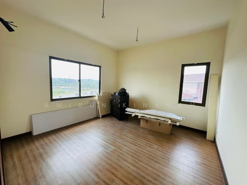 Bungalow House for Sale in Bandar Bukit Mahkota (Bangi) - Amirun Kinanah - Bedroom - PropertyGuru.com.my