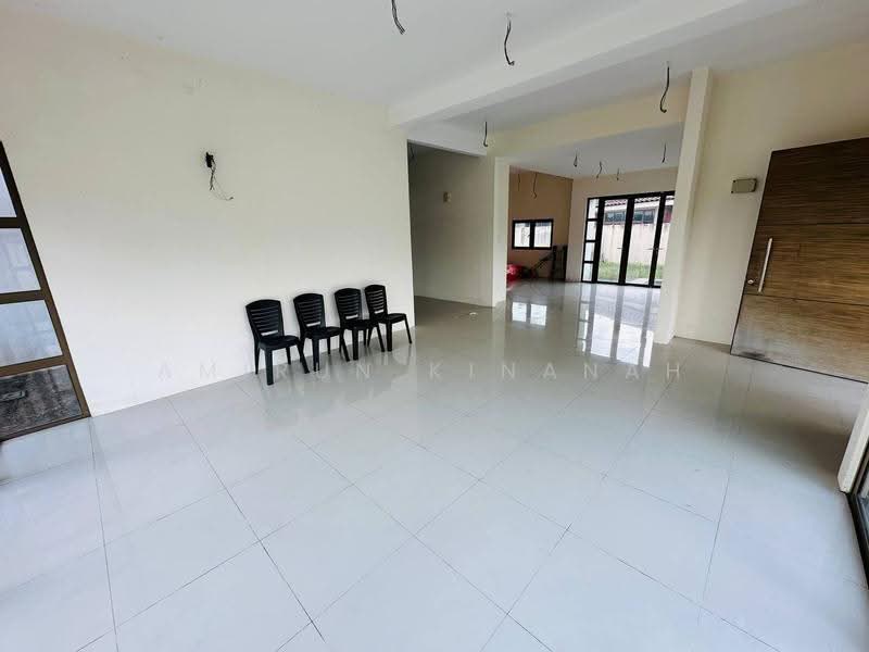Bungalow House for Sale in Bandar Bukit Mahkota (Bangi) - Amirun Kinanah - Living Room - PropertyGuru.com.my