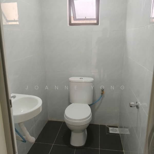 2-storey Terraced House for Sale in Masai (Johor) - Joanne Yong - Bathroom - PropertyGuru.com.my