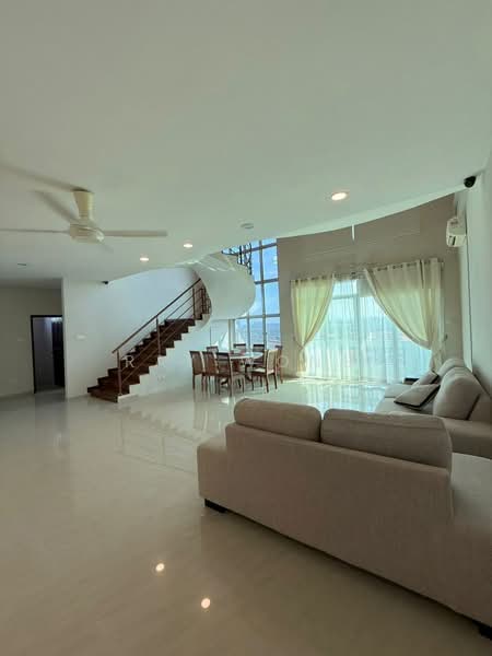 Pangsapuri untuk Dijual di Perling Apartment - Ray Wong - Living Room - PropertyGuru.com.my