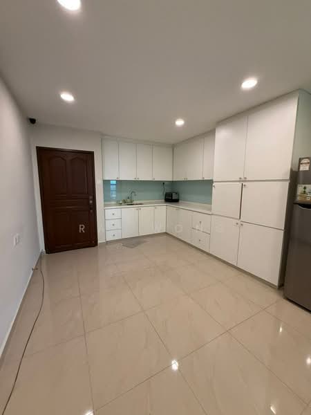 Pangsapuri untuk Dijual di Perling Apartment - Ray Wong - Kitchen - PropertyGuru.com.my