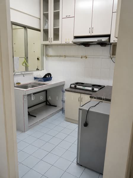 Kediaman Servis untuk Dijual di Brunsfield Riverview - Zuraini Soh - Kitchen - PropertyGuru.com.my