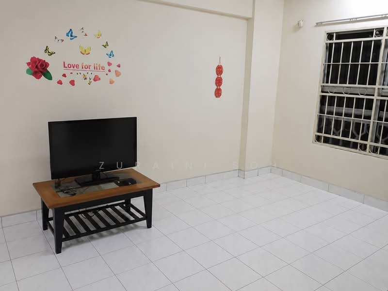 Kediaman Servis untuk Dijual di Brunsfield Riverview - Zuraini Soh - Living Room - PropertyGuru.com.my