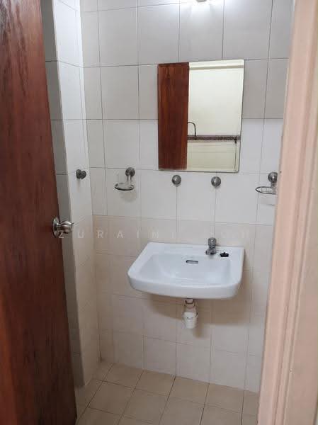 Kediaman Servis untuk Dijual di Brunsfield Riverview - Zuraini Soh - Bathroom - PropertyGuru.com.my