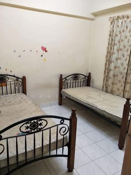 Kediaman Servis untuk Dijual di Brunsfield Riverview - Zuraini Soh - Bedroom - PropertyGuru.com.my