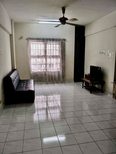 Kediaman Servis untuk Dijual di Brunsfield Riverview - Zuraini Soh - Living Room - PropertyGuru.com.my