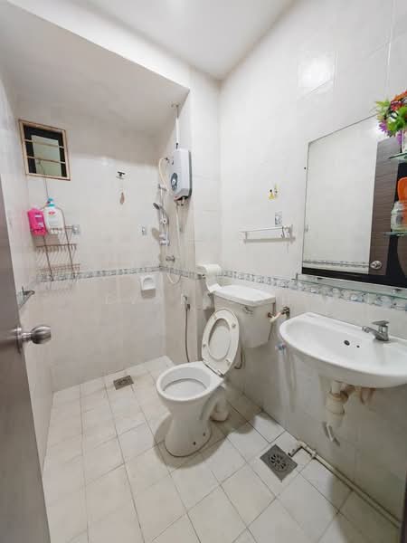 Rumah Teres 2.5-Tingkat untuk Dijual di Taman Mutiara Indah (Puchong) - Evan Goh - Bathroom - PropertyGuru.com.my