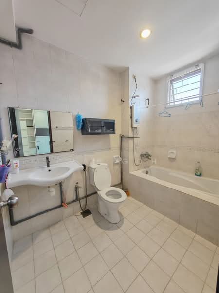 Rumah Teres 2.5-Tingkat untuk Dijual di Taman Mutiara Indah (Puchong) - Evan Goh - Bathroom - PropertyGuru.com.my