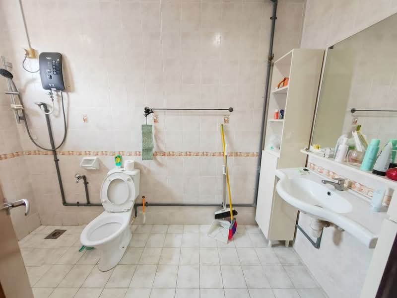 Rumah Teres 2.5-Tingkat untuk Dijual di Taman Mutiara Indah (Puchong) - Evan Goh - Bathroom - PropertyGuru.com.my