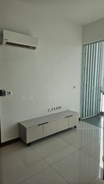 Kediaman Servis untuk Disewa di Paragon Suites @ CIQ - Hui Hui . - PropertyGuru.com.my