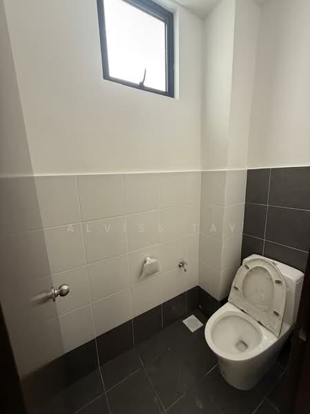Shop / Office for Rent in Masai (Johor) - Alviss Tay - Bathroom - PropertyGuru.com.my