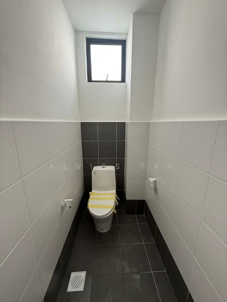 Shop / Office for Rent in Masai (Johor) - Alviss Tay - Bathroom - PropertyGuru.com.my