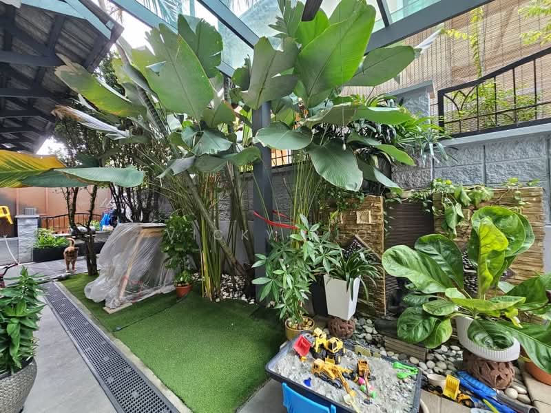 Rumah Berkembar untuk Dijual di Taman Segar Perdana (Cheras) - Vicky Rio - Garden - PropertyGuru.com.my