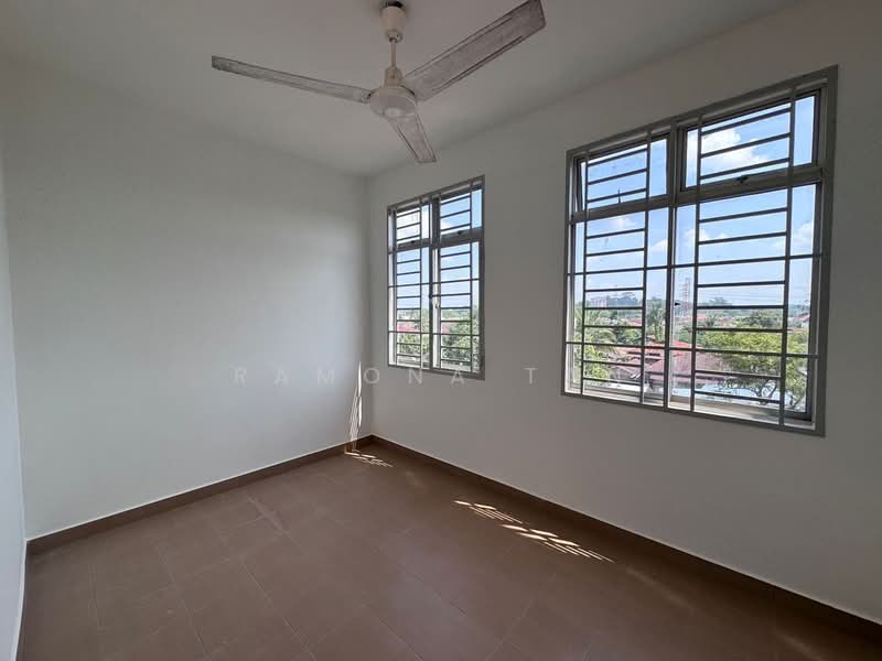 Rumah Flat untuk Dijual di Pangsapuri Mata Kuching ( Flat ) - Ramona Tan - PropertyGuru.com.my
