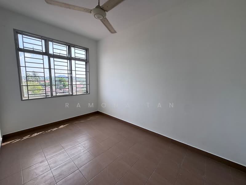 Rumah Flat untuk Dijual di Pangsapuri Mata Kuching ( Flat ) - Ramona Tan - PropertyGuru.com.my