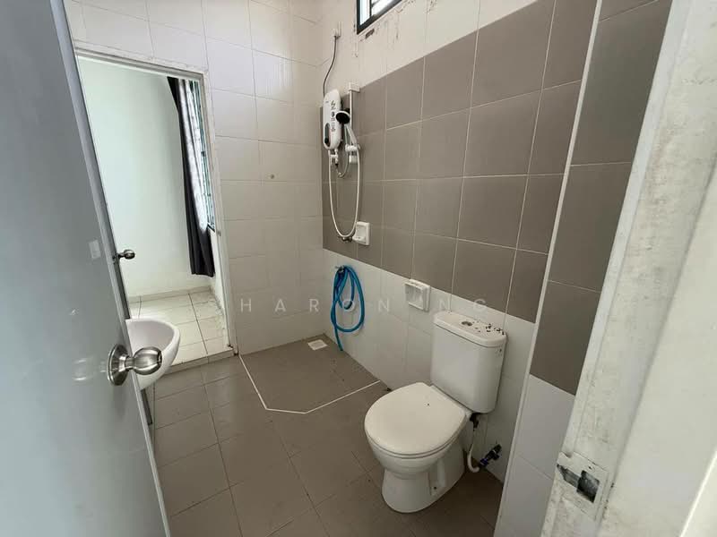 2-storey Terraced House for Sale in Taman Nusa Sentral (Iskandar Puteri (Nusajaya)) - Sharon Ng - Bathroom - PropertyGuru.com.my