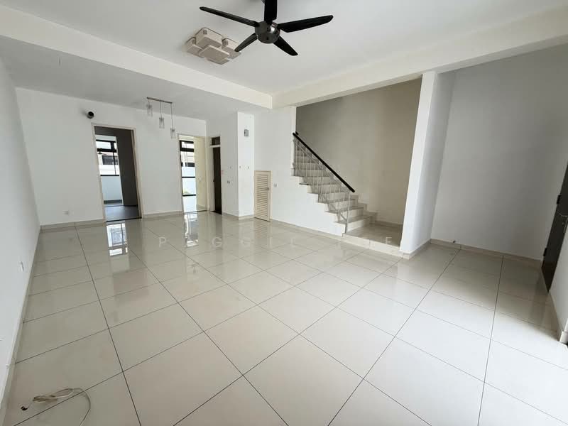 2-storey Terraced House for Sale in Taman Ekoflora (Johor Bahru) - Paggie Tee - Living Room - PropertyGuru.com.my
