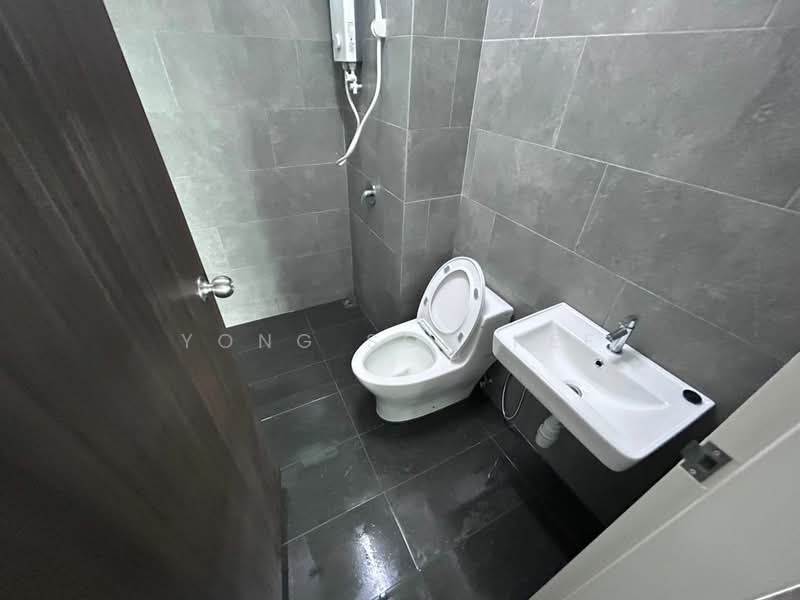 Kondominium untuk Disewa di Residensi Damai (Signature Three) - Yong Soo Kee - Bathroom - PropertyGuru.com.my