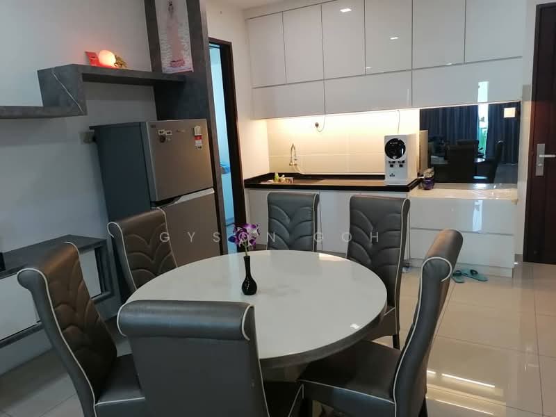 Kondominium untuk Dijual di Berjaya Condominium - Gyson Goh - Dining Room - PropertyGuru.com.my