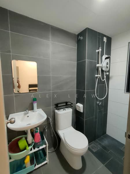 Service Residence for Sale at Traders Garden @ Cheras Selatan - Alex Leaw - Bathroom - PropertyGuru.com.my