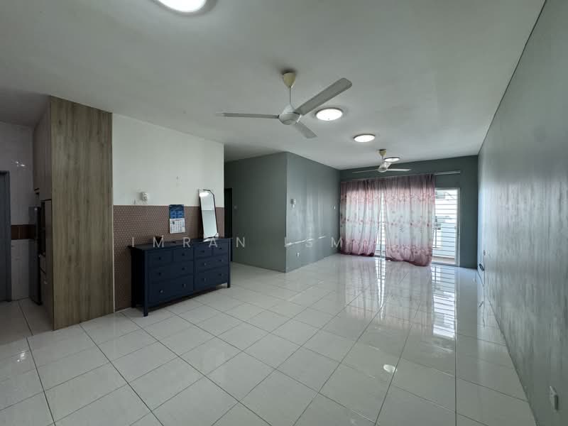 Pangsapuri untuk Dijual di Pangsapuri Anggun - Imran Ismadi - Living Room - PropertyGuru.com.my