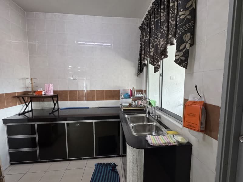 Pangsapuri untuk Dijual di Pangsapuri Anggun - Imran Ismadi - Kitchen - PropertyGuru.com.my