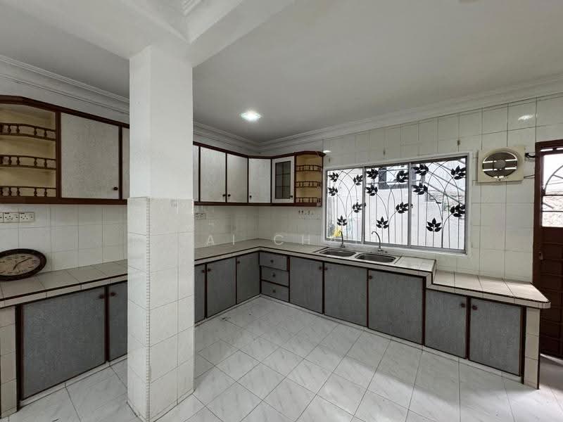 2-storey Terraced House for Sale in BANDAR PUCHONG JAYA (Puchong) - Kai Chan - Kitchen - PropertyGuru.com.my