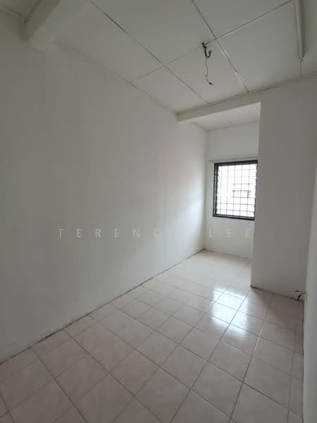 2-storey Terraced House for Sale in Bandar Saujana Putra (Tanjong Duabelas) - Terence Lee - Interior - PropertyGuru.com.my