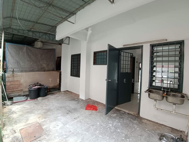 2-storey Terraced House for Sale in Bandar Saujana Putra (Tanjong Duabelas) - Terence Lee - Exterior - PropertyGuru.com.my