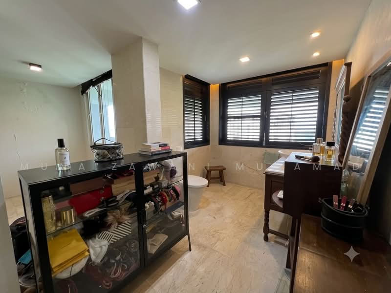 Kondominium untuk Dijual di Armanee Terrace - Muna Zawani Muhamad - Bathroom - PropertyGuru.com.my