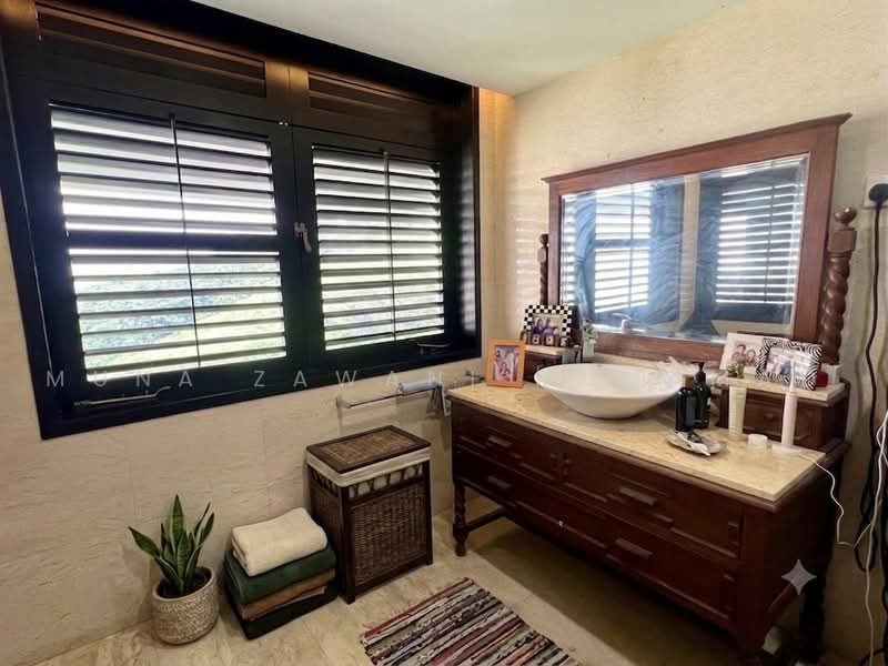 Kondominium untuk Dijual di Armanee Terrace - Muna Zawani Muhamad - Bathroom - PropertyGuru.com.my