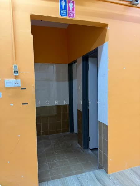 Shop / Office for Rent in Seksyen U13 (Setia Alam) - John Tee - Bathroom - PropertyGuru.com.my