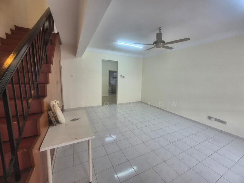 Rumah Teres 2-Tingkat untuk Disewa di Bandar Mahkota Cheras (Cheras) - Desmond Low - Living Room - PropertyGuru.com.my