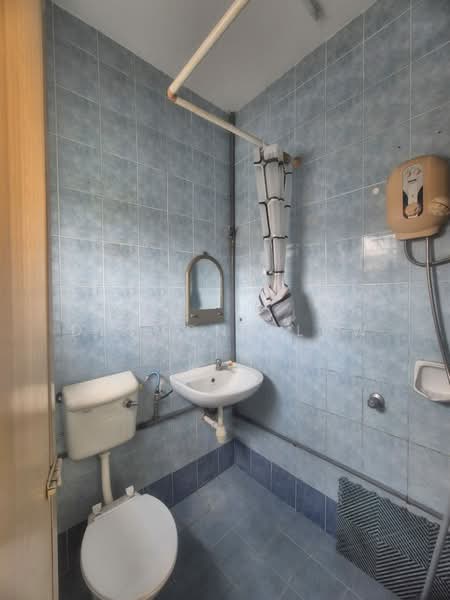 Rumah Teres 2-Tingkat untuk Disewa di Bandar Mahkota Cheras (Cheras) - Desmond Low - Bathroom - PropertyGuru.com.my